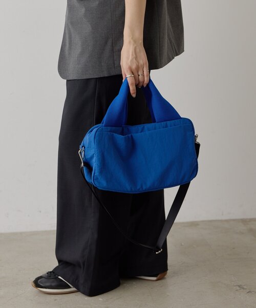ear PAPILLONNER(イアパピヨネ)の「《撥水/軽量》メッシュハンドルボストンバッグSサイズ(ボストンバッグ・レディース・ブラック/ブルー・FREE)」の2枚目の写真