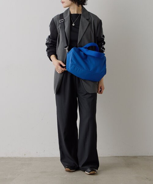 ear PAPILLONNER(イアパピヨネ)の「《撥水/軽量》メッシュハンドルボストンバッグSサイズ(ボストンバッグ・レディース・ブラック/ブルー・FREE)」の15枚目の写真