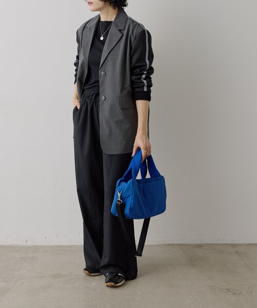 ear PAPILLONNER(イアパピヨネ)の「《撥水/軽量》メッシュハンドルボストンバッグSサイズ(ボストンバッグ・レディース・ブラック/ブルー・FREE)」の13枚目の写真