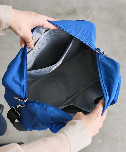 ear PAPILLONNER(イアパピヨネ)の「《撥水/軽量》メッシュハンドルボストンバッグSサイズ(ボストンバッグ・レディース・ブラック/ブルー・FREE)」の9枚目の写真