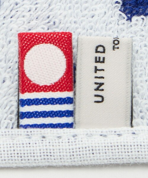 UNITED ARROWS(ユナイテッドアローズ)の「パイル ドット ハンカチ(バンダナ/スカーフ・メンズ・ブラック/ネイビー・FREE)」の3枚目の写真