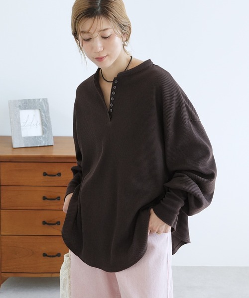 reca(レカ)の「ヘンリーネックフレアサーマルプルオーバー(Tシャツ/カットソー・レディース・トップグレー/チョコ/キナリ・FREE)」の1枚目の写真