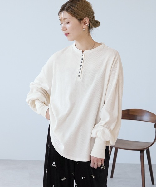 reca(レカ)の「ヘンリーネックフレアサーマルプルオーバー(Tシャツ/カットソー・レディース・トップグレー/チョコ/キナリ・FREE)」の6枚目の写真