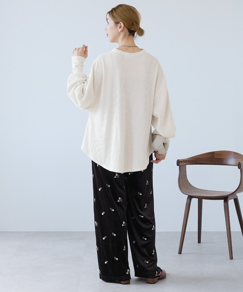 reca(レカ)の「ヘンリーネックフレアサーマルプルオーバー(Tシャツ/カットソー・レディース・トップグレー/チョコ/キナリ・FREE)」の8枚目の写真