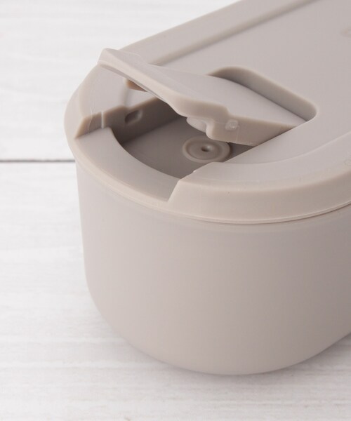 one'sterrace（ワンズテラス）の「CB MECLIDスリムランチボックス 640ml（お弁当箱・レディース・ベージュ系8/グレー系4・99）」の5枚目の写真