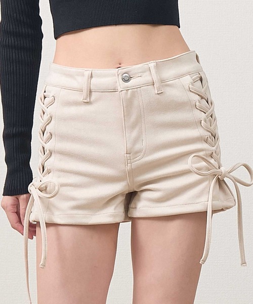 .WORKS(ドットワークス)の「ダブルレースアップショートパンツ マシュマロタッチスエード(その他パンツ・レディース・アイボリー/ブラック/ピンク・64/61)」の15枚目の写真
