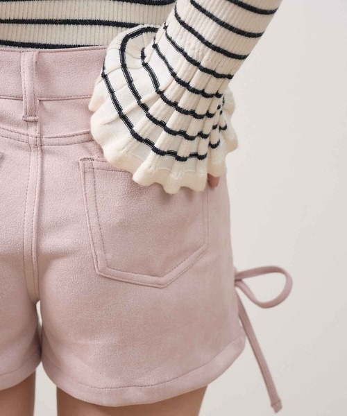 .WORKS(ドットワークス)の「ダブルレースアップショートパンツ マシュマロタッチスエード(その他パンツ・レディース・アイボリー/ブラック/ピンク・64/61)」の13枚目の写真