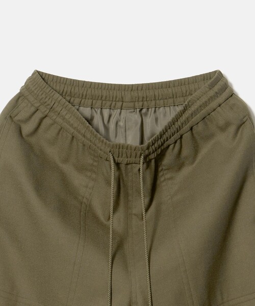 BEAUTY&YOUTH UNITED ARROWS（ビューティーアンドユースユナイテッドアローズ）の「ポリエステルブレンド パッチポケットパンツ ウォッシャブル（その他パンツ・レディース・オリーブ/ネイビー・XS/L/S/M）」の15枚目の写真