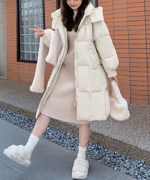 LUCPY(ラクピー)の「フード付き ロング中綿コート(その他アウター・レディース・ピンク/ブラック/ホワイト/ベージュ・SMALL/MEDIUM/LARGE)」の1枚目の写真