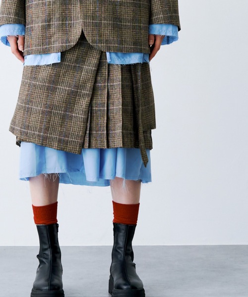 SeeSew（シーソー）の「【UNISEX】LAYERED PLEATS WRAP SKIRT/レイヤードプリーツラップスカート（スカート・レディース・ブラック/ベージュ・FREE）」の13枚目の写真