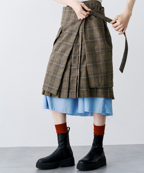 SeeSew（シーソー）の「【UNISEX】LAYERED PLEATS WRAP SKIRT/レイヤードプリーツラップスカート（スカート・レディース・ブラック/ベージュ・FREE）」の6枚目の写真