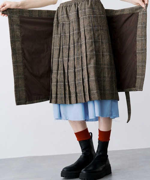 SeeSew（シーソー）の「【UNISEX】LAYERED PLEATS WRAP SKIRT/レイヤードプリーツラップスカート（スカート・レディース・ブラック/ベージュ・FREE）」の5枚目の写真