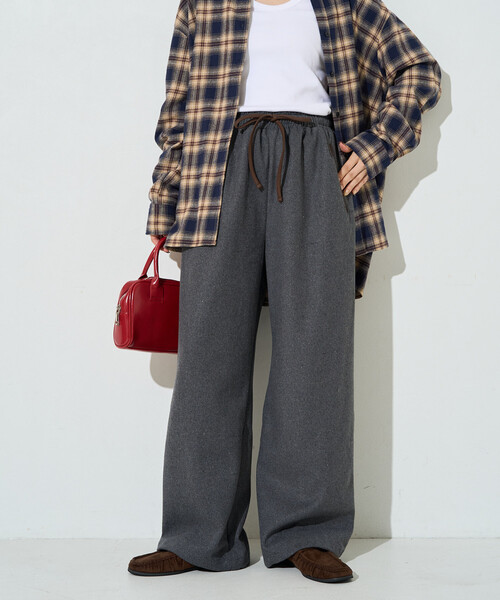 FREAK'S STORE(フリークスストア)の「限定展開 ウールタッチ パイピング ルーズ パンツ(その他パンツ・レディース・ダークブラウン/ブラック/チャコール・フリ-)」の1枚目の写真
