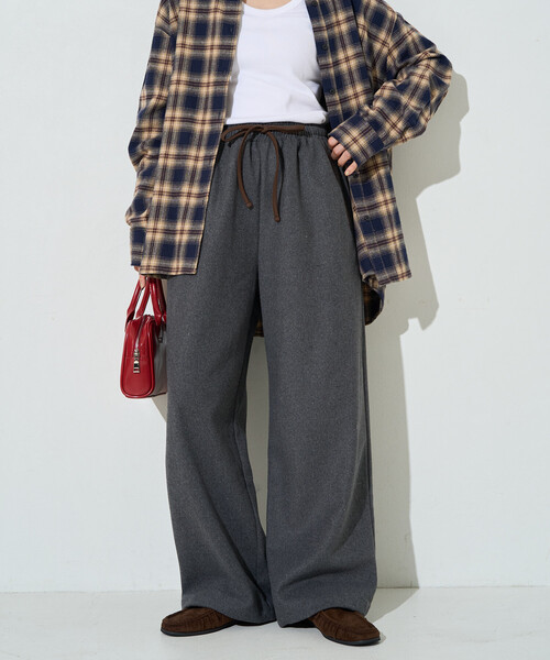 FREAK'S STORE(フリークスストア)の「限定展開 ウールタッチ パイピング ルーズ パンツ(その他パンツ・レディース・ダークブラウン/ブラック/チャコール・フリ-)」の4枚目の写真
