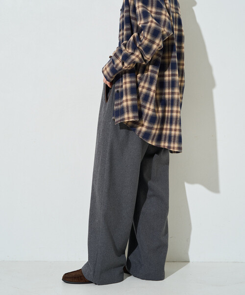 FREAK'S STORE(フリークスストア)の「限定展開 ウールタッチ パイピング ルーズ パンツ(その他パンツ・レディース・ダークブラウン/ブラック/チャコール・フリ-)」の6枚目の写真