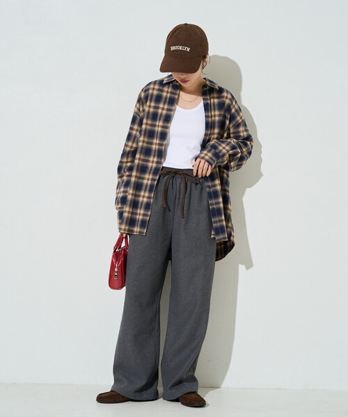 FREAK'S STORE(フリークスストア)の「限定展開 ウールタッチ パイピング ルーズ パンツ(その他パンツ・レディース・ダークブラウン/ブラック/チャコール・フリ-)」の9枚目の写真