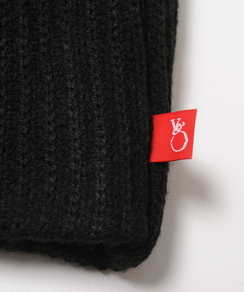VIRGOwearworks(ヴァルゴウェアワークス)の「MOUNTAIN MOUTH DAMAGE KNIT(ニットキャップ/ビーニー・メンズ・レッド/チャコールグレー/ブラック・FREE)」の4枚目の写真
