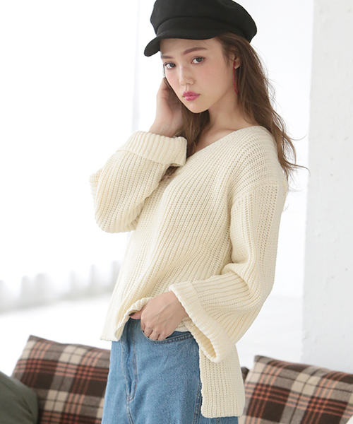 one after another NICE CLAUP(ワンアフターアナザーナイスクラップ)の「ざっくりVニット(ニット/セーター・レディース・トップグレー/アイボリー/ボルドー/ブラックミックス・FREE)」の14枚目の写真