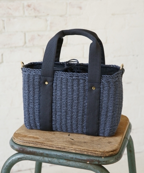 LEPSIM(レプシィム)の「ペーパーミニショルダーバッグ 743881(ショルダーバッグ・レディース・ブラック/ダークブラウン/ナチュラル/ブルー・ONE SIZE)」の4枚目の写真