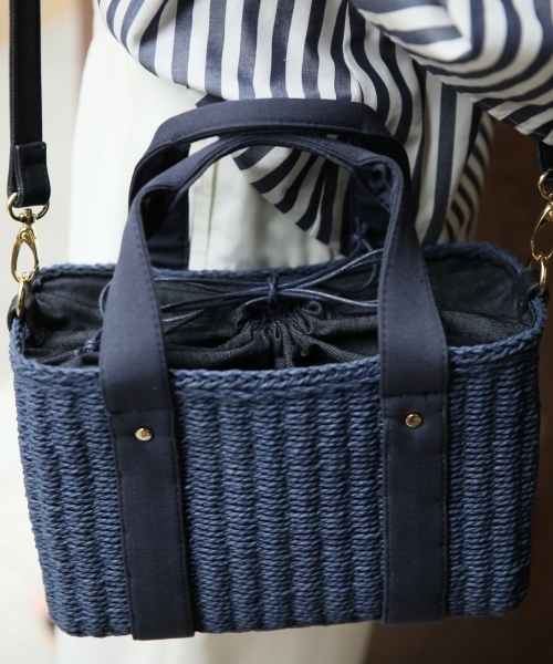 LEPSIM(レプシィム)の「ペーパーミニショルダーバッグ 743881(ショルダーバッグ・レディース・ブラック/ダークブラウン/ナチュラル/ブルー・ONE SIZE)」の15枚目の写真