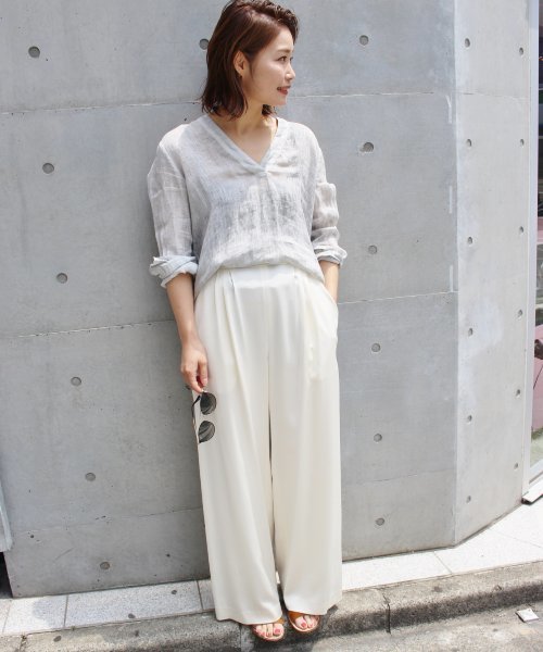120% lino リネンレース袖Vネックブラウス ホワイト白　麻　長袖 120% lino（ハヤクニジュッパーセントリノ）の「120%LINO リネンV