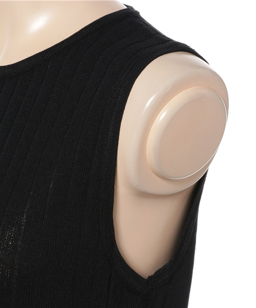 MOUSSY（マウジー）の「SIDE OPEN KNIT TANK（タンクトップ・レディース・ライトカーキ/ライトベージュ/ダークブルー/ブラック・FREE）」の7枚目の写真