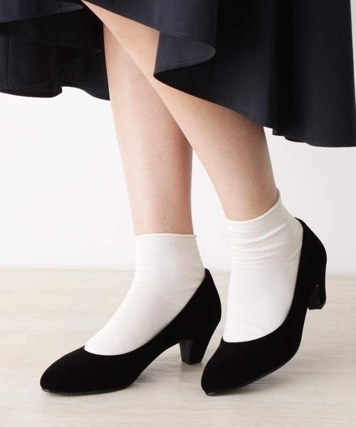 grove(グローブ)の「ふわっと包まれる、やわここちパンプス(日本製)(パンプス・レディース・グレー/ブラック系1/グレー系1/グリーン/ブラック/ベージュ/レッド/ブルー/イエロー・40/30/35/20/25/45/50)」の16枚目の写真