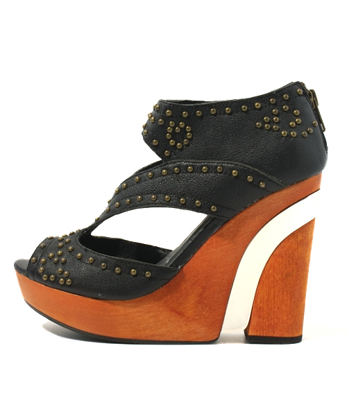 ROSE BUD（ローズバッド）の「(JEFFREY CAMPBELL)CURIOUS STUDDED OPEN TOE HI WEDGE SANDAL（サンダル・レディース・ブラック/タン・35/36/37/38）」の8枚目の写真