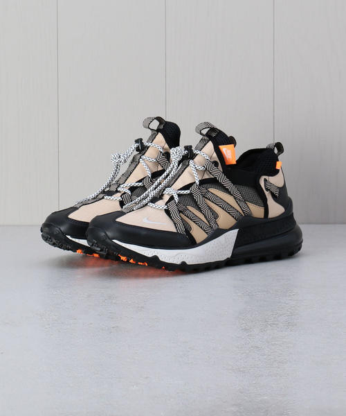 NIKE(ナイキ)の「<NIKE>AIRMAX 270 BOWFIN/スニーカー(スニーカー・メンズ・ベージュ・26cm)」の2枚目の写真