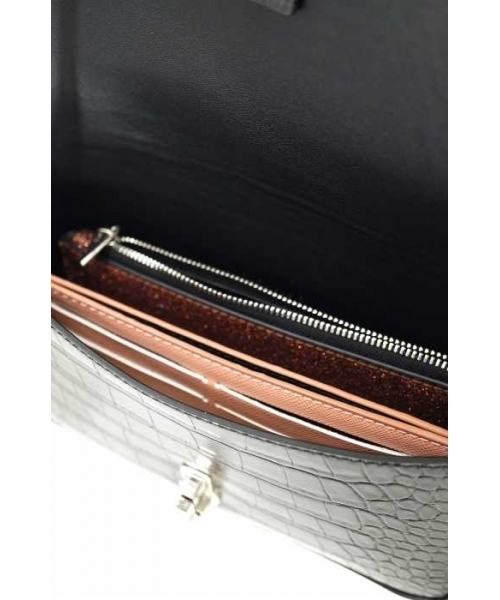 ZARA フェイクレザー ショルダーバッグ 半月型【完売品】 ZARA フェイクレザー ショルダーバッグ 半月型【完売品】 - メルカリ