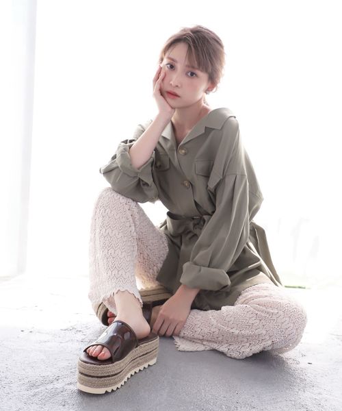 one after another NICE CLAUP（ワンアフターアナザーナイスクラップ）の「厚底フラットサンダル（サンダル・レディース・ブラウン/ゴールド/クリア・SMALL/MEDIUM/LARGE）」の15枚目の写真