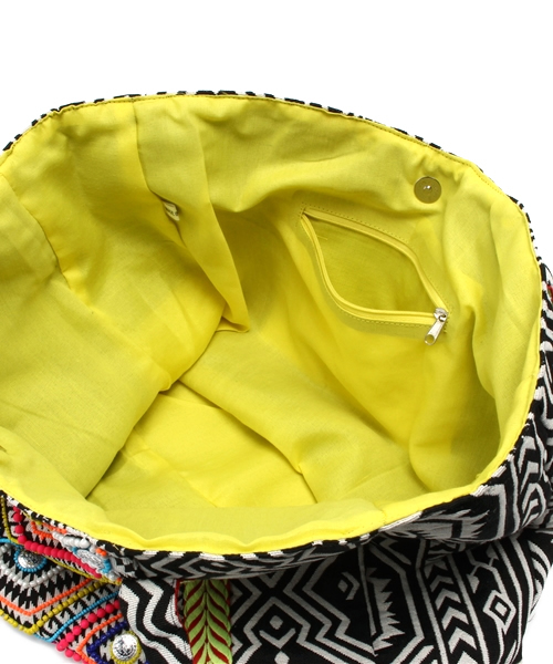 ROSE BUD(ローズバッド)の「(FF BAGS)FF2659 BEADED LARGE TOTE BAG(トートバッグ・レディース・マルチ・ONE SIZE)」の3枚目の写真