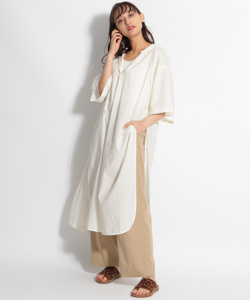 niko and...（ニコアンド）の「フーディービッグワンピース（ワンピース・レディース・ブラック/オフホワイト/モカ・FREE）」の4枚目の写真