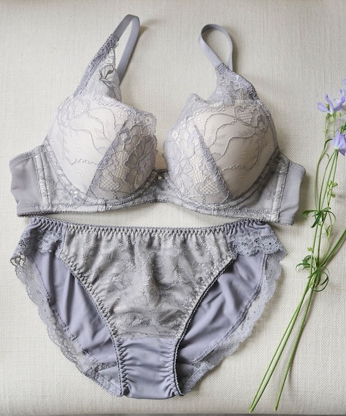 izumi BODY LABO（イズミボディラボ）の「ランキングNo.1掲載！※【B～Fカップ／上下セット　着けた瞬間、丸みのあるキレイなバストへ】丸胸レーシィブラ&ショーツセット（ブラ&ショーツ・レディース・ブラック/カーキ/ピンク/ブルー/アイボリー/ワイン/モカ/サックスブルー/ネイビー/ダークブラウン/パープル/ターコイズブルー/チャコール/レンガ/ローズ/スモークピンク/ライトグレー/マスタード/スミクロ/ホワイト系その他/グレー/ラベンダー/ブラウン/グリーン/インディゴブルー/チャコールグレー/ブラック系2/グレー系2/カーキ系2/ブラック系3/ブラウン系2/ピンク系2・B70/C70/D70/B75/C75/D75/F75/E70/F70/E75/F65/C65/D65/B65/E65）」の11枚目の写真