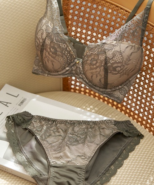 izumi BODY LABO（イズミボディラボ）の「ランキングNo.1掲載！※【B～Fカップ／上下セット　着けた瞬間、丸みのあるキレイなバストへ】丸胸レーシィブラ&ショーツセット（ブラ&ショーツ・レディース・ブラック/カーキ/ピンク/ブルー/アイボリー/ワイン/モカ/サックスブルー/ネイビー/ダークブラウン/パープル/ターコイズブルー/チャコール/レンガ/ローズ/スモークピンク/ライトグレー/マスタード/スミクロ/ホワイト系その他/グレー/ラベンダー/ブラウン/グリーン/インディゴブルー/チャコールグレー/ブラック系2/グレー系2/カーキ系2/ブラック系3/ブラウン系2/ピンク系2・B70/C70/D70/B75/C75/D75/F75/E70/F70/E75/F65/C65/D65/B65/E65）」の18枚目の写真