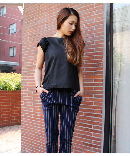 CROON A SONG（クルーンアソング）の「ショルダーフリルトップス（Tシャツ/カットソー・レディース・ホワイト/ブラック/ライトグレー/サックスブルー・38）」の13枚目の写真