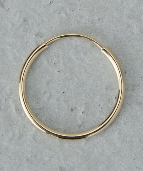 H　BEAUTY&YOUTH UNITED ARROWS（エイチビューティーアンドユースユナイテッドアローズ）の「＜LOREN STEWART＞LIGHT INFINITY EARRINGS 14K YELLOW GOLD/ピアス（ピアス（両耳用）・レディース・ゴールド・FREE）」の8枚目の写真