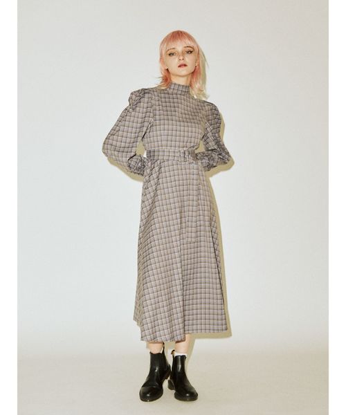 jouetie（ジュエティ）の「スタンドカラーマキシワンピース（ワンピース・レディース・パープル/グレー/グリーン・MEDIUM）」の6枚目の写真