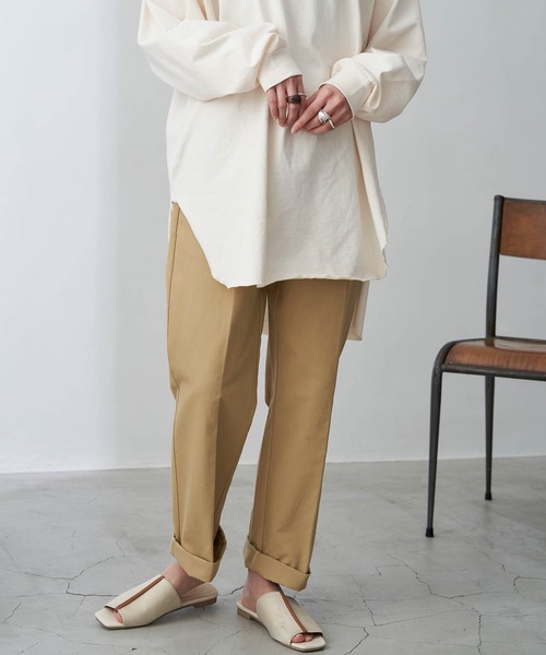 Chaco closet（チャコ クローゼット）の「美テーパードスリムタックシェフパンツ[ツイル デニム チェック レオパード ヒッコリー コーデュロイ スラックス ベイカー]（スラックス・レディース・レオパード/オリーブ/オフホワイト/ブラック/ベージュ/ブラック系その他/ストライプ/ベージュ系その他/ワンウォッシュ/ブラウン系その他/モカ/ホワイト系その他/グリーン系その他2/ブラウン系その他2/ブラウン系その他3/グリーン系その他/キャメル/ライトグレー/チャコールグレー/アイボリー・M/S/L）」の12枚目の写真