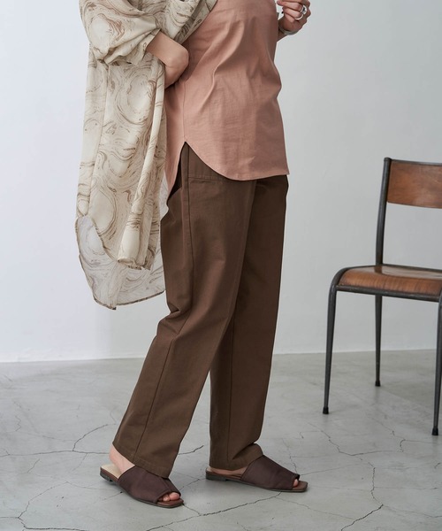 Chaco closet（チャコ クローゼット）の「美テーパードスリムタックシェフパンツ[ツイル デニム チェック レオパード ヒッコリー コーデュロイ スラックス ベイカー]（スラックス・レディース・レオパード/オリーブ/オフホワイト/ブラック/ベージュ/ブラック系その他/ストライプ/ベージュ系その他/ワンウォッシュ/ブラウン系その他/モカ/ホワイト系その他/グリーン系その他2/ブラウン系その他2/ブラウン系その他3/グリーン系その他/キャメル/ライトグレー/チャコールグレー/アイボリー・M/S/L）」の10枚目の写真