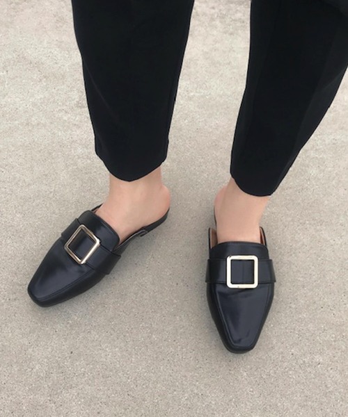 KOBE LETTUCE（コウベレタス）の「スクエアトゥバックルバブーシュローファー（ローファー・レディース・ブラック/アイボリー/ブラック系その他/ベージュ系その他・S/M/XS/XXS）」の2枚目の写真