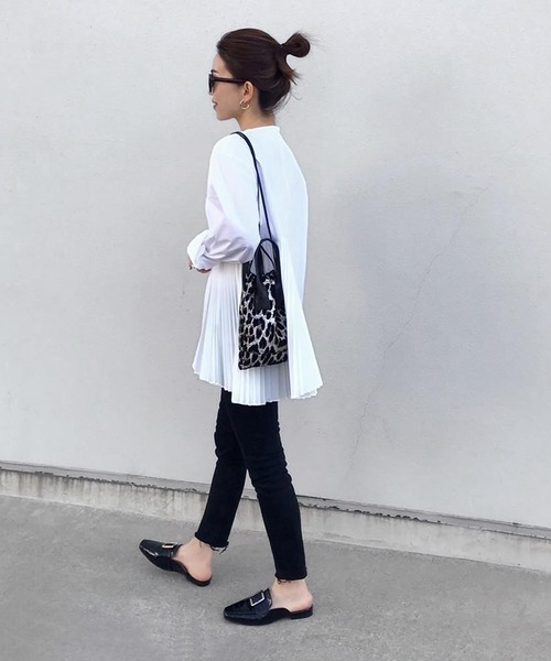 KOBE LETTUCE（コウベレタス）の「スクエアトゥバックルバブーシュローファー（ローファー・レディース・ブラック/アイボリー/ブラック系その他/ベージュ系その他・S/M/XS/XXS）」の14枚目の写真