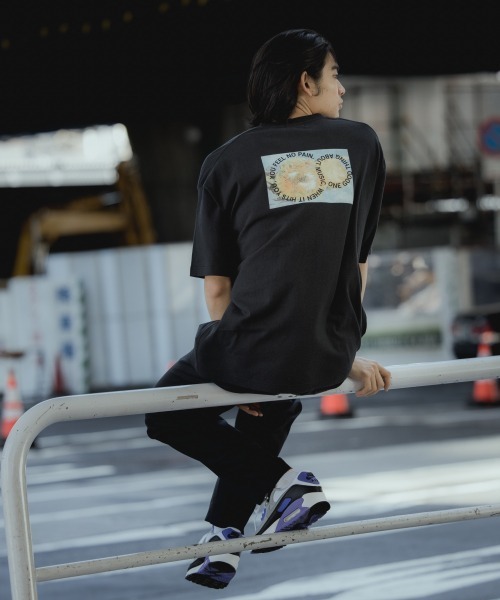 PBLIM(ページボーイリム)の「【PAGEBOYLIM】アート ヒマワリTシャツ(Tシャツ/カットソー・レディース・オフホワイト/ブラック・MEDIUM/X-LARGE)」の7枚目の写真