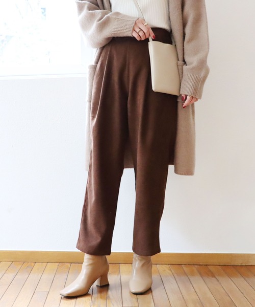 andme(アンドミー)の「起毛タックテーパードパンツ(その他パンツ・レディース・ブラック/ブラウン/キャメル/ブルー・M/L)」の3枚目の写真