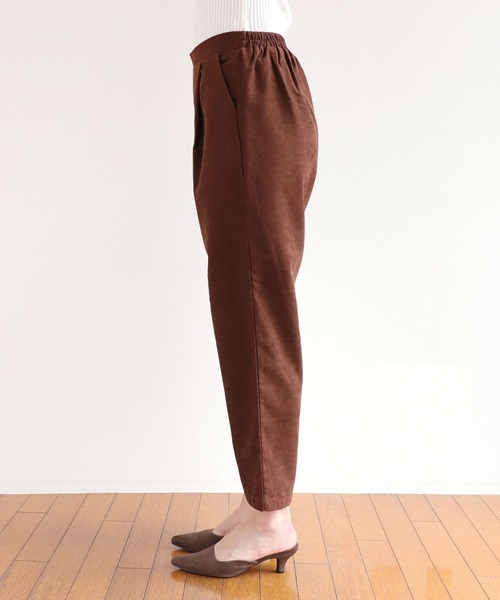 andme(アンドミー)の「起毛タックテーパードパンツ(その他パンツ・レディース・ブラック/ブラウン/キャメル/ブルー・M/L)」の10枚目の写真