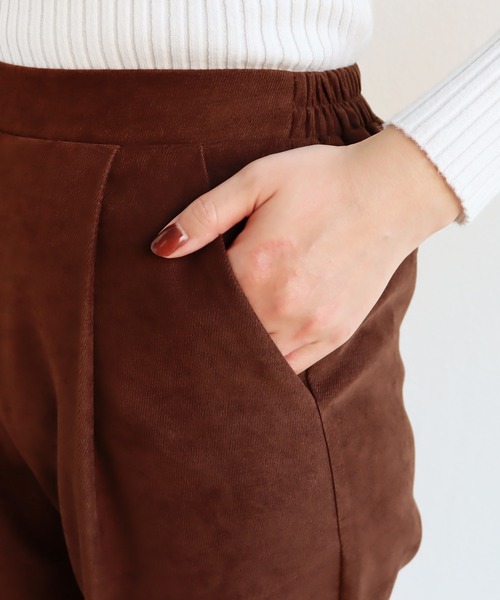 andme(アンドミー)の「起毛タックテーパードパンツ(その他パンツ・レディース・ブラック/ブラウン/キャメル/ブルー・M/L)」の13枚目の写真