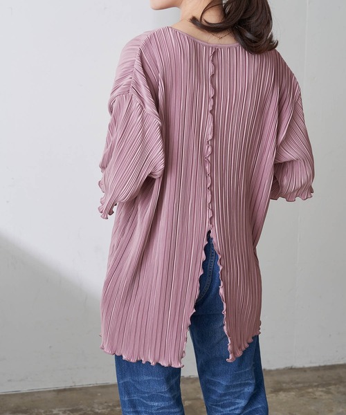 Chaco closet(チャコ クローゼット)の「オーバーサイズプリーツメロウプルオーバー(Tシャツ/カットソー・レディース・チャコールグレー/ライトグレー/ブラック/ブルー/ライトグリーン/アイボリー/パープル系その他/グレイッシュベージュ/コーラル・FREE)」の8枚目の写真
