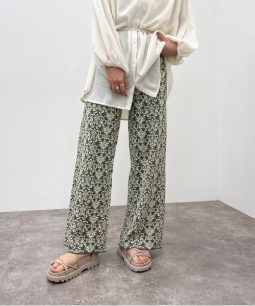 apres jour mignon（アプレジュールミニョン）の「ダマスク柄ニットパンツ 【ZOZOTOWN限定アイテム】（その他パンツ・レディース・ブラック/ライトベージュ/ブルー系その他/カーキ・X-LARGE/MEDIUM/SMALL）」の21枚目の写真