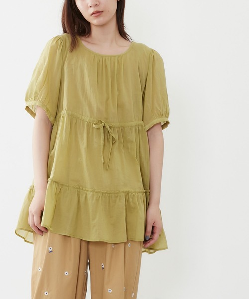 POU DOU DOU(プードゥドゥ)の「シアーコットンティアードブラウス(シャツ/ブラウス・レディース・ネイビー/イエロー/アイボリー・3)」の5枚目の写真