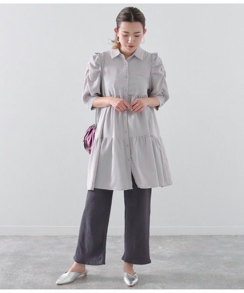 Alluge（アルージュ）の「ティアードシャツチュニック（チュニック・レディース・ライトグレー/ブラック/オフホワイト・FREE）」の4枚目の写真